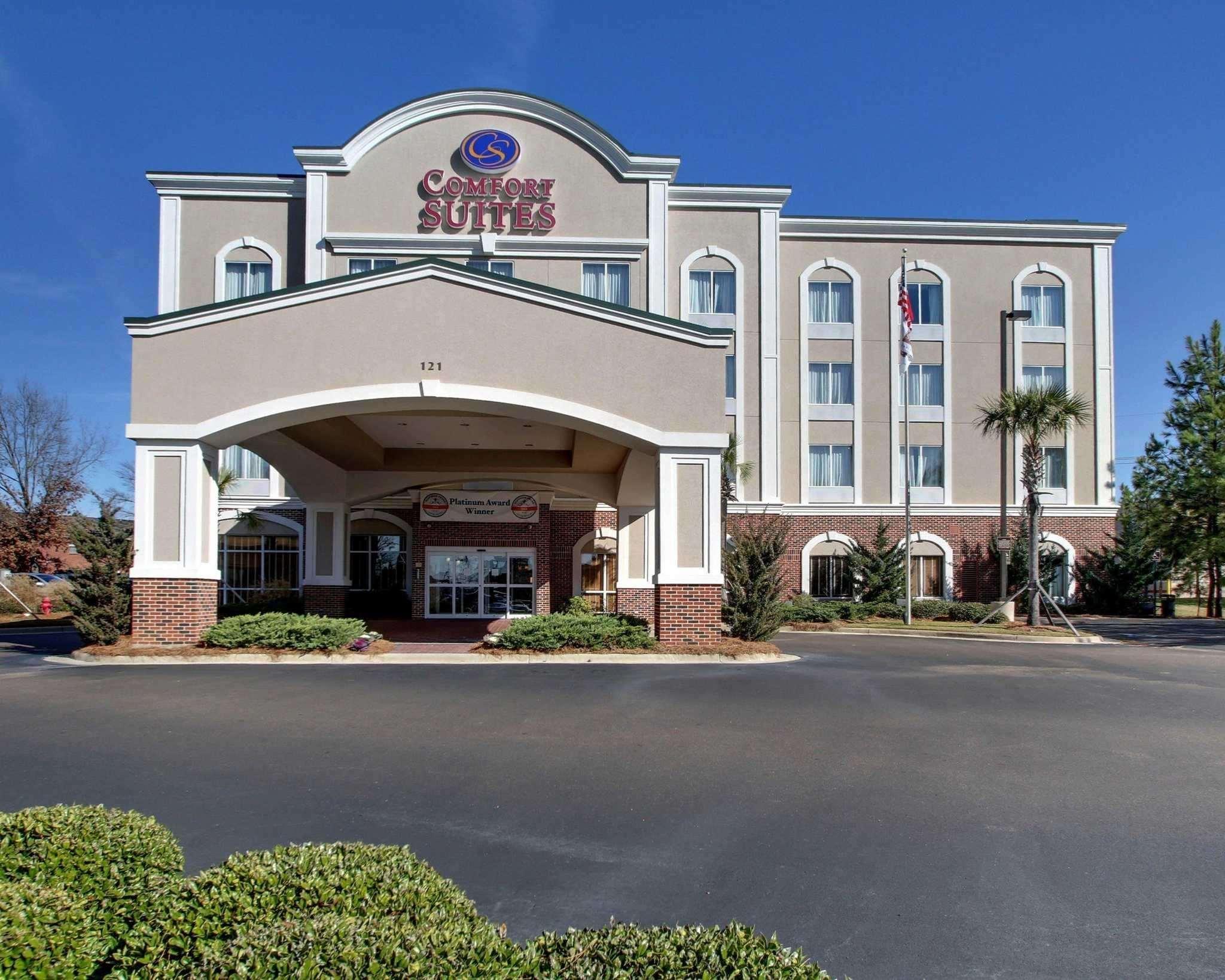 Comfort Suites Airport Luckney Exterior photo